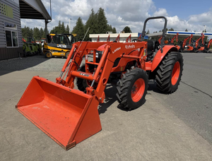 Tractor de Ruedas M5660SUHD 4x4 4WD de 65HP con Cargador Frontal y Cucharón de Acoplamiento Rápido para Uso Agrícola - Product Image 1