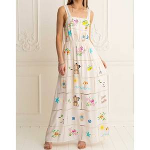 Mini robes pour femmes conçues pour les femmes soucieuses des tendances, offrant une coupe flatteuse, un mouvement confortable et une présence élégante - Product Image 1