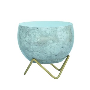 Las mini macetas colgantes de metal de moda elevan su jardín y hogar con diseños elegantes para uso en el balcón y el piso de la sala de estar - Product Image 3