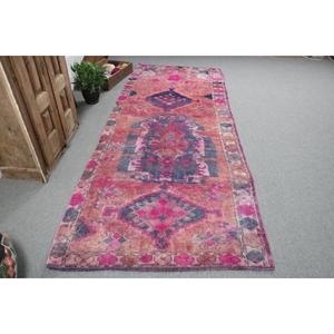 Tapis turc vintage en laine 4,3x11,1 pi (131x337 cm) avec support en latex écologique, tapis patchwork rose Herki - Product Image 1