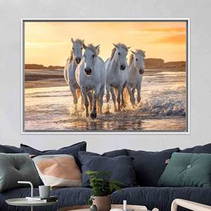 Impression sur toile élégante avec vue sur la mer et chevaux au galop pour la décoration du salon, 1P : encadré blanc - Product Image 1