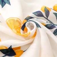 Nouveauté : foulard carré ethnique en soie 100% pour femmes, imprimé floral, avec glands, châle tendance, hijab, printemps, personnalisable