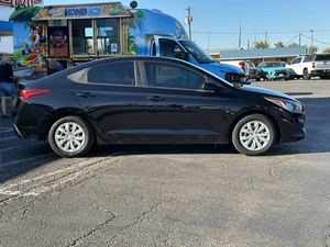 2020 H-yundai Accen-t SE Sedán FWD - Product Image 3