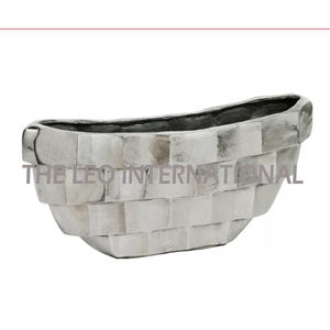 Florero de hierro costero Chapado en plata con forma única de Metal de aluminio, estilo elegante, hecho a mano de lujo, excelente calidad - Product Image 1