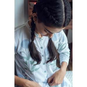 Serenity Mughal Blue Lounge Set Ropa de dormir cómoda para mujer con pijama de 39 pulgadas Longitud Tallas - Product Image 4