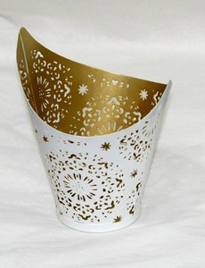 Velas votivas con diseño de flores cortadas modernas para decoración del hogar y fiestas navideñas - Product Image 4