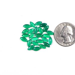 Piedras preciosas sueltas con forma de marquesa lisa de cabujón de ónix verde natural de alta calidad - Product Image 3