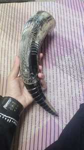 Cuerno para beber vikingo pulido respetuoso con el medio ambiente personalizado de la mejor calidad, artesanías naturales hechas a mano para el hogar, restaurante inspirado en la India - Product Image 2