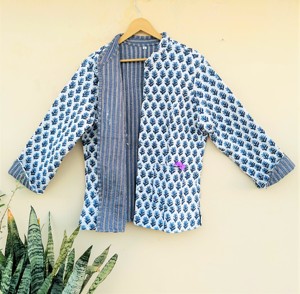 Veste réversible matelassée imprimée à la main en coton pour femmes avec 2 poches pour automne hiver printemps veste matelassée à la main - Product Image 3