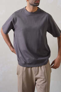 Camiseta sólida informal de calidad premium para hombre, camiseta transpirable de manga corta con cuello redondo y diseño de logotipo privado para hombre - Product Image 2