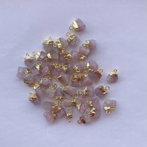 Colgante de conector de piedra en bruto de cuarzo rosa natural en plata de ley 925 galvanoplastia de oro piedras preciosas en bruto joyería tendencia ahora - Product Image 3