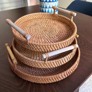 Bandeja redonda oriental de ratán con asas - Product Image 5