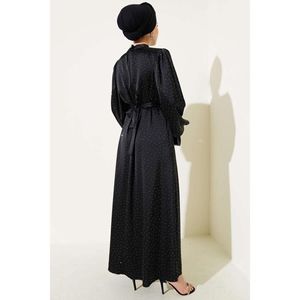 ชุดเดรสผ้าซาตินแขนบอลลูนหินสีดำขนาดเล็ก - Product Image 1