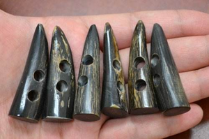 Cuerno de búfalo ecológico natural 100%, diseño moderno hecho a mano para accesorios de ropa, tamaño personalizado - Product Image 5