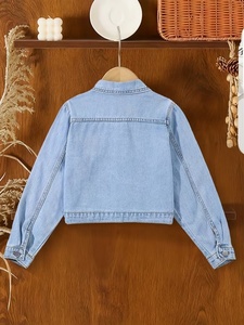 Veste en jean bleu clair pour femme avec broderie nœud, coupe décontractée, col montant, style urbain, tissu délavé, idéale pour le printemps - Product Image 2
