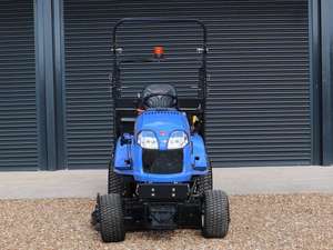 Cortacésped Manual Iseki SXG 326 de Alta Gama con Aireador Premium para Céspedes Exuberantes - Product Image 2