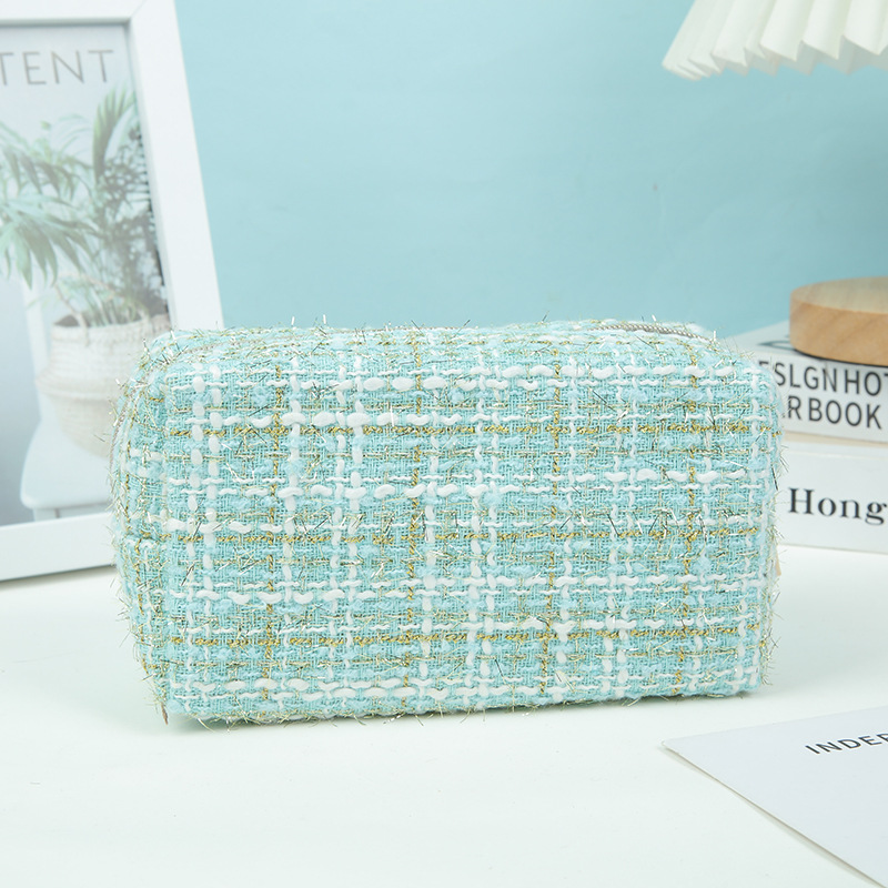 สีเขียว