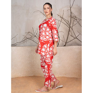 Venta al por mayor de suministro de fábrica 100% viscosa rayón hermoso estampado floral cordón conjunto vestidos casuales con cuello de proveedor indio - Product Image 1