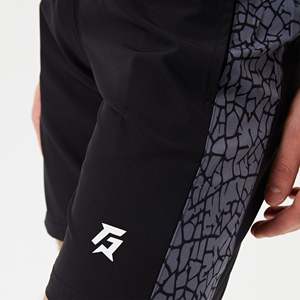Pantalones Cortos Deportivos Bermuda Negros de Poliéster 100% con Cierre de Cremallera y Cintura Elástica, Estampado por Sublimación, Material Tejido - Product Image 5