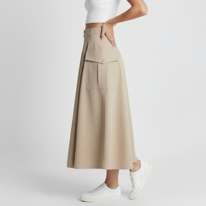 Falda larga tipo patinadora color caqui para mujer con cremallera frontal - Product Image 3