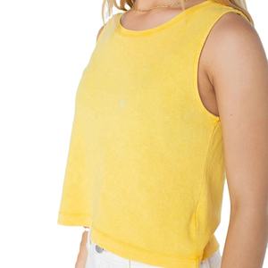 Débardeur à col ras du cou pour femmes, léger, sans manches, idéal pour l'entraînement quotidien ou l'extérieur. - Product Image 4