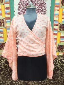 Hecho a mano Boho Hippie estilo Vintage seda Sari modesta blusa corta Crop Top Cinturón estampado Floral mangas campana transpirable fiesta de verano - Product Image 4