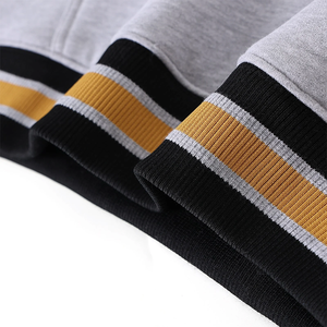 Pull à col rond gris chiné avec poches Winter Alabama State |   Pull en molleton unisexe à manches raglan avec patch brodé Année de fondation et bordure style universitaire - Product Image 6