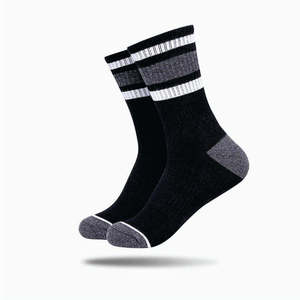 Chaussettes de sport athlétiques en polyester/spandex sans couture, meilleures performances, vente en gros, logo personnalisé, chaussettes pour hommes - Product Image 1