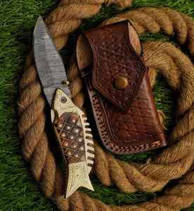 Navaja Plegable de Acero de Damasco Hecha a Mano, de Grado Industrial, para Campismo al Aire Libre, con Mango de Madera y Funda Personalizada - Product Image 5