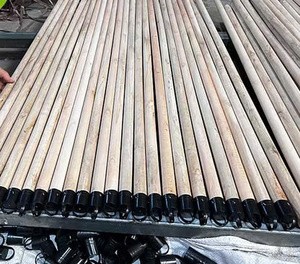 Gran cantidad de palos de madera redondos para la producción agrícola y la fabricación de muebles - Product Image 2
