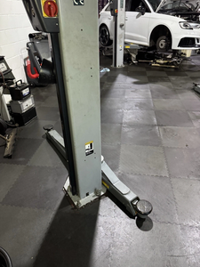 Lève-voiture 2 postes 3,5T sans base, triphasé, rotatif pour garage. SPOA3TS-5 en gris. Lève-voiture professionnel FSH triphasé à vendre - Product Image 5