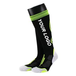 Vente en gros de chaussettes hautes en coton pour hommes et femmes, colorées, teintées de feuilles d'érable, chaussettes de sport athlétiques de compression imprimées sur mesure - Product Image 1