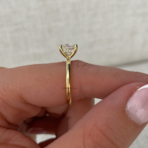 Bague de fiançailles de 1.25 carats avec coussin de mariée et réglage de halo invisible idéal pour cadeau de mariage ou de fiançailles - Product Image 5