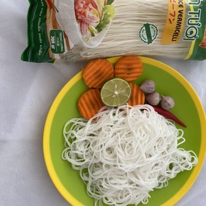 วุ้นเส้นข้าวแห้งเวียดนามคุณภาพพรีเมียม ปราศจากกลูเตน เหมาะสำหรับซุป ผัด และส่งออกต่างประเทศ - Product Image 1