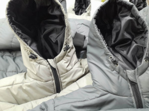 Chaqueta Acolchada Larga Negra de Alta Calidad para Hombre, Chaqueta Cortavientos de Invierno con Capucha para Hombre - Product Image 2