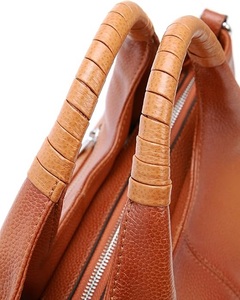 Designer Original Leder Kissen geformte Cross Body Hobo Mittelgroße Tragetaschen und Umhängetaschen für Frauen - Product Image 1