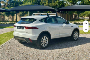 Jaguar E-Pace D150 AWD 2019 d'occasion en excellent état - à vendre - Product Image 4