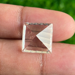 Directo fabricante de la India cristal natural cuarzo corte cuadrado blanco 14x14x9MM 12 quilates pulido 14MM diámetro del agujero calibrado - Product Image 3