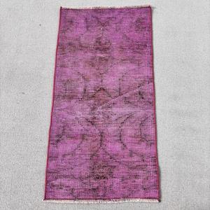 พรมวินเทจตุรกี ขนาด 1.6x3.1 ฟุต สีชมพู ลายอิคัต - Product Image 1