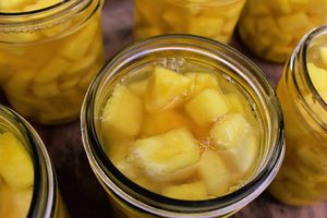 สับปะรดกระป๋องธรรมชาติในน้ำเชื่อม/เกรดพรีเมี่ยม/พร้อมรับประทานหรือใช้ในอุตสาหกรรม - Product Image 2