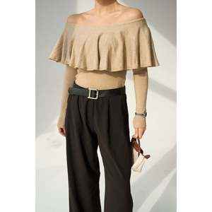 Pull beige à col plissé - Product Image 1