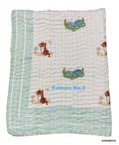 Couette Kantha pour bébé en pur coton, lavable à la main, réversible, imprimée, vente en gros - Product Image 6