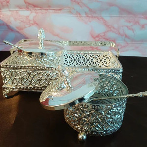 Elegante y elegante Frutero de metal con diseño de latón tallado para un elegante comedor moderno para el hogar y la fiesta - Product Image 5