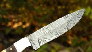 Cuchillo de caza de hoja fija de acero de Damasco de grado industrial hecho a mano, cuchillas desolladoras de acero de alto carbono, cuchillo OEM personalizable - Product Image 5