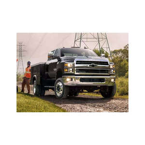 Camion diesel ultra-robuste Silverado 4500HD AWD avec intérieur en cuir foncé, taille des pneus R15, direction à gauche, automatique - Product Image 5