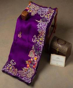 Sari de rayón moderno con diseño impreso y adornos de perlas para recepción y ocasiones especiales ROPA DE ROPA - Product Image 3