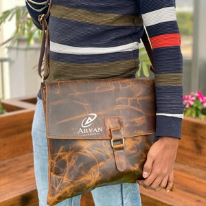 New Design High Quality Full Grain Crunch Leather Casual Messenger Shoulder <b>Bag</b> Hot Selling Multi Uses Leather Unisex Cross <b>Bag</b> - Product Image 1