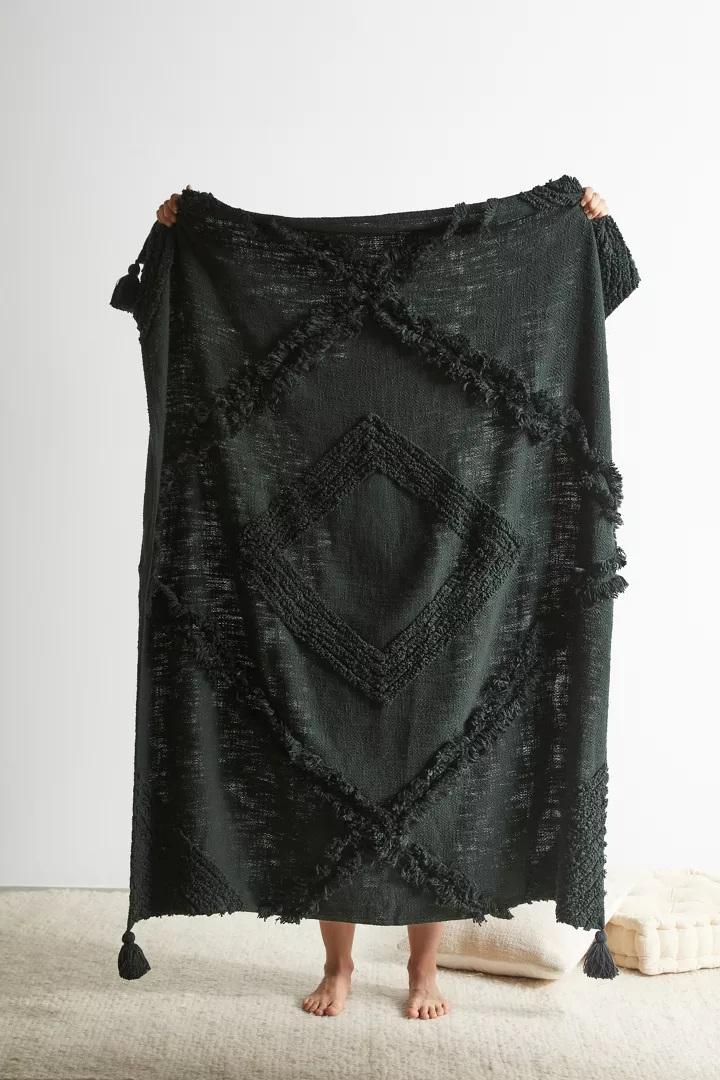 สีเทาเข้ม