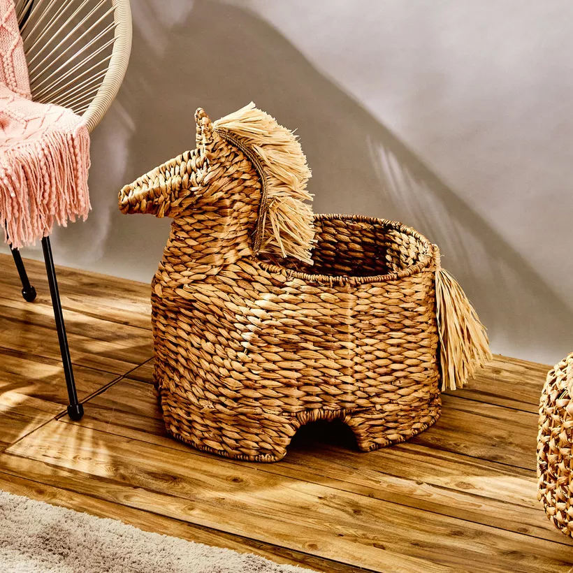 เหลืองอ่อน