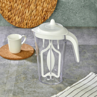 Bouteille d'eau en acrylique transparente de grande capacité (2200 ml/74 oz) au design moderne, écologique, avec couvercle mélangeur, pour usage professionnel et stockage de boissons froides